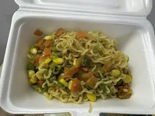 Hình ảnh mì trộn indomie rau củ