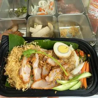 Xôi Pate - Xá xíu - Chà bông - Trứng kho - 42.000 ₫ tại Xôi Mặn & Bánh Mì Phú Quý - Trần Văn Đang