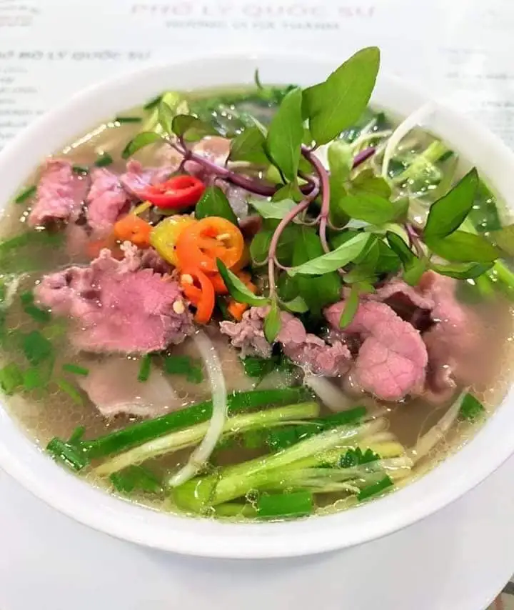 phở tái  - 60.000 ₫ tại Phở Lào - Ni Sư Huỳnh Liên