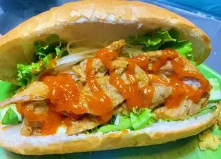 Bánh mì chả cá - 22.000 ₫ tại Bread 24h Hamburger & bánh Mì - Điện Biên Phủ