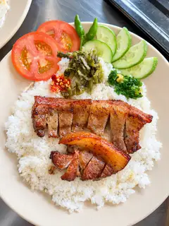 Hình ảnh Cơm ba rọi nướng béo thơm