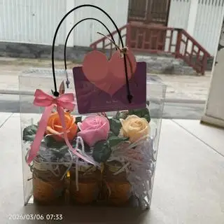 Hình ảnh hộp quà tặng 6  hũ yến sào - mica quai đen