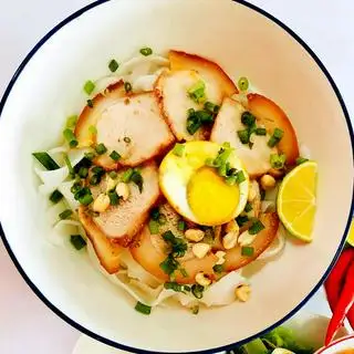 Cơm gà XÉ TRỘN - 70.000 ₫ tại Mì Xứ Quảng - Cơm Gà - Chung Cư Celadon City