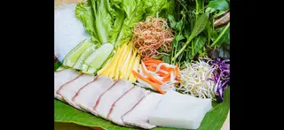 Bánh tráng cuốn thịt luộc rau rừng - 119.000 ₫ tại Bánh Tráng Cuốn Thịt Heo Rau Rừng Lala - Nguyễn Gia Trí