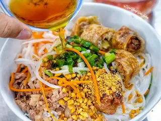 Bún chả giò ( nem rán) - 65.000 ₫ tại Bún Chả Hà Nội LaLa - Nguyễn Thượng Hiền