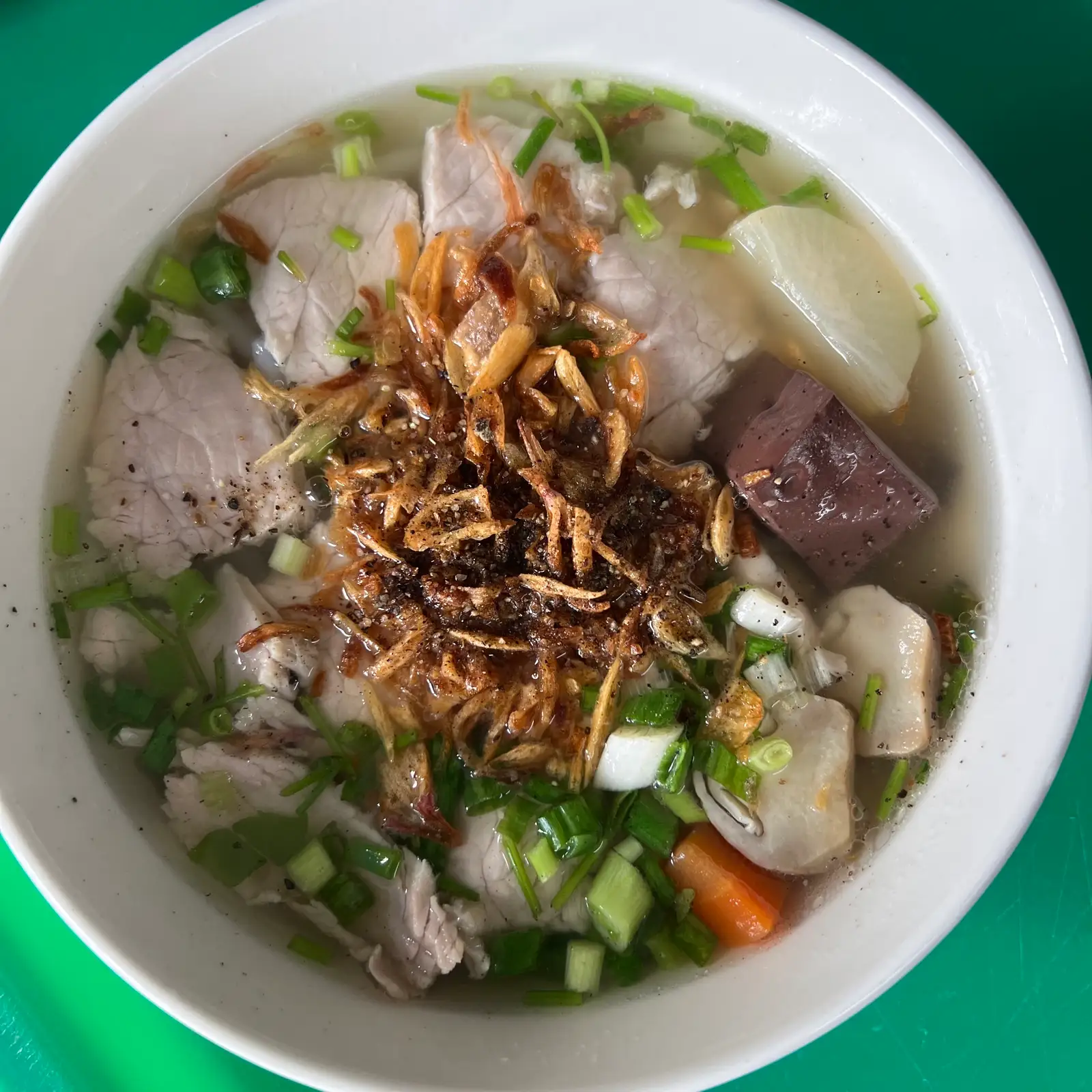 Bánh canh thịt nạc - 58.000 ₫ tại Bánh Canh Xương Giò Hoàng Long - Tô Hiến Thành
