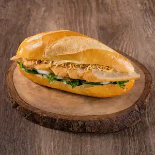 Hình ảnh Bánh Mì Chả Lụa Truyền Thống