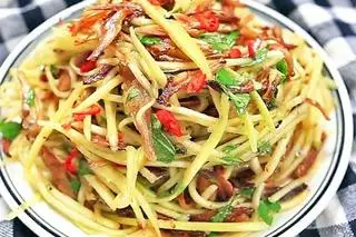 Hình ảnh Gỏi xoài cá cơm