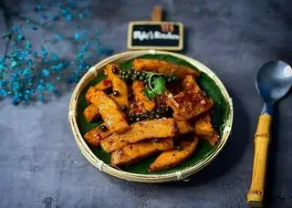 Hình ảnh Cơm chả cá kho mặn