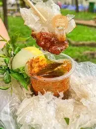 Bánh tráng chấm trứng cút - 30.000 ₫ tại Ăn Vặt Phước Lộc - Nguyễn Trãi
