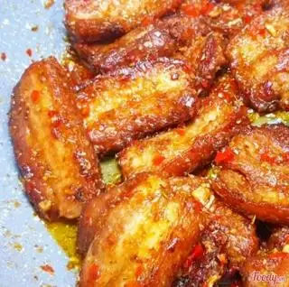 Cơm ba rọi chiên muối sả - 59.000 ₫ tại Cô Thủy - Cơm Nhà Nấu & Cơm Văn Phòng - Cách Mạng Tháng 8