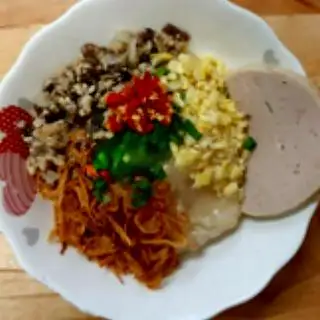 Bánh đúc nóng - chả lụa - 41.000 ₫ tại Bánh Đúc Nóng & Cháo Sườn Hương Quê - Lê Văn Thọ