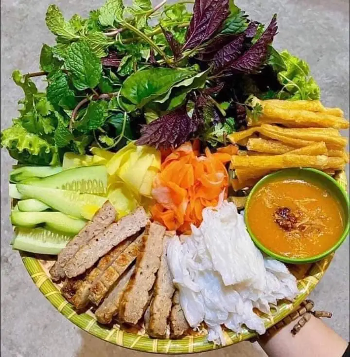 Hình ảnh nem nướng nha trang suất 8 cuốn