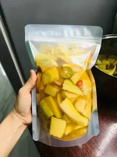 Hình ảnh Xoài ngâm chua ngọt giòn tan