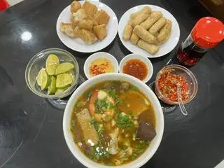 Bánh canh cua thập cẩm tô nhỏ - 72.000 ₫ tại Bánh Canh Cua & Súp Cua Mẹ Bơ - Bà Hạt