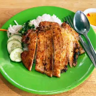 Hình ảnh Cơm tấm sườn nướng