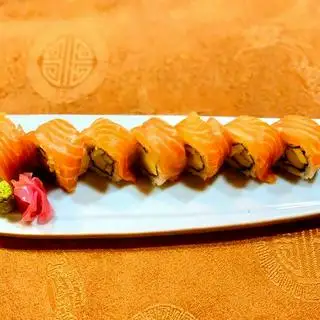 SUSHI SALMON ROLL - Cá hồi, bơ, thanh cua    - 179.000 ₫ tại Sushi Ri Ẩm Thực Nhật Bản - Phú Mỹ