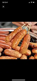 Hình ảnh 2 cái Lạp xưởng nướng đá