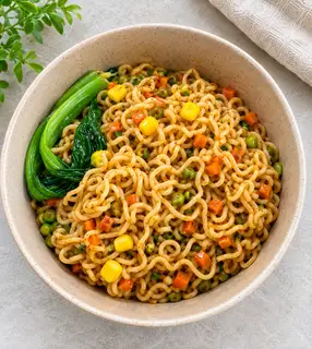 Hình ảnh Mì trộn rau củ