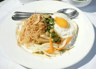 Hình ảnh Cơm Bì Trứng