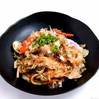 Udon xào hải sản - 152.900 ₫ tại Michi Sushi - Nguyễn Huệ
