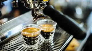 Cà phê đá - 20.000 ₫ tại Tiệm Cà Phê Nhà Mình - Chung Cư Phạm Viết Chánh