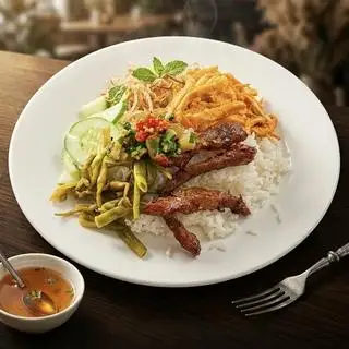 Hình ảnh Cơm tấm que heo