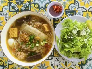 Hình ảnh Bún Riêu Đầy Đủ