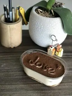 Hình ảnh Tiramisu hộp oval