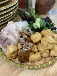 Hình ảnh Bún đậu- thịt- dồi sụn