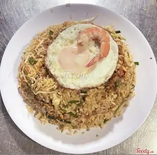 Hình ảnh cơm gà xé ánh dương