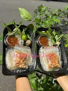 Hình ảnh Bánh Tráng Chấm Muối Sệt