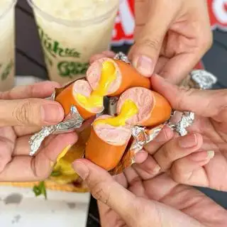 Hình ảnh 1 cây XÚC XÍCH PHÔ MAI 