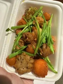 Hình ảnh Cá Viên Chiên Nước Mắm Tỏi Phần Vừa
