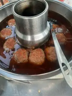 Bánh Mì Xíu Mại - Heo Quay - 25.000 ₫ tại Bánh Mì Bé Kẹo - Điện Biên Phủ