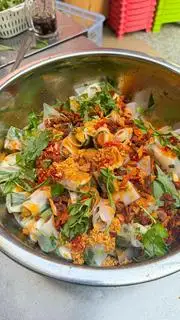 Bánh Tráng Cuốn Trứng Muối Tắc Trộn Tỏi Bò - 48.000 ₫ tại Ăn Vặt Bánh Tráng Cuốn Trộn - Trứng Gà Nướng & Trà Trái Cây - Lê Văn Sỹ