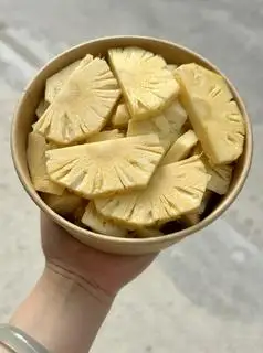Thơm Thái + Muối Chấm - 37.000 ₫ tại Hipu Fruit Box - Trái Cây Cắt Sẵn - Nguyễn Văn Lượng