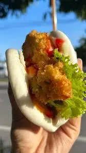Bánh bao gà - 30.000 ₫ tại Bánh Bao Kẹp Đài Loan Wan Wan - Lạc Long Quân