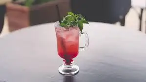 Trà olong phúc bồn tử - 35.000 ₫ tại Bee Coffee & Food - Đường Số 61