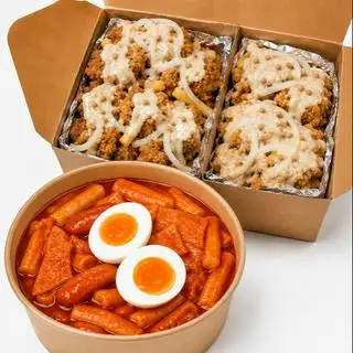 Hình ảnh E - 1 gà hai vị - 1 tokbokki hoặc mì Ý