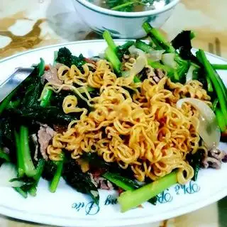 Hình ảnh Mỳ xào bò rau cải