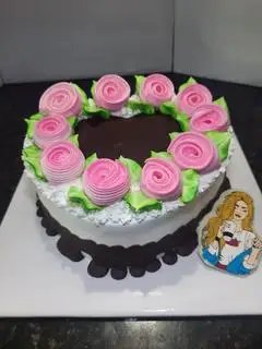 Hình ảnh Bánh kem sữa tươi mẫu ngẫu nhiên 19cm