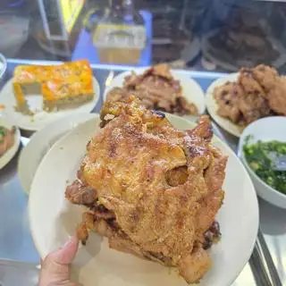 Hình ảnh Cơm sườn nướng