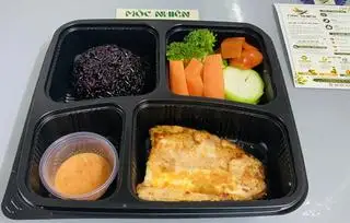 Hình ảnh Cá lóc phi lê áp chảo + Rau theo mùa