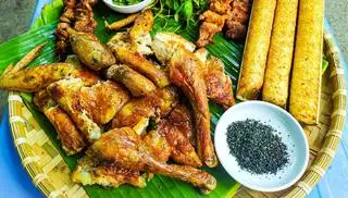 Hình ảnh Combo Gà Nướng Nguyên 1/2 Con  + Cơm Lam  ( Phần 2 Người )