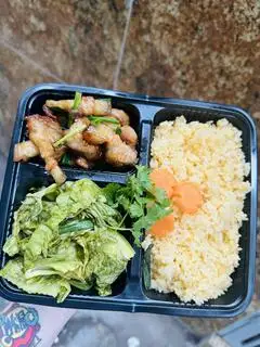Hình ảnh Cơm đảo thịt rang cháy cạnh