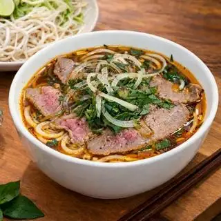 Bún Bò Tái Nạm - 65.000 ₫ tại Bún Bò Huế Đặc Biệt My My - Cách Mạng Tháng 8