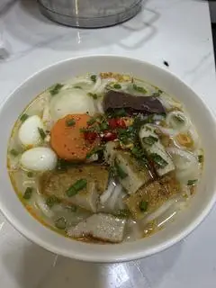 Hình ảnh combo 2banh canh chả cá, trứng cút, thịt