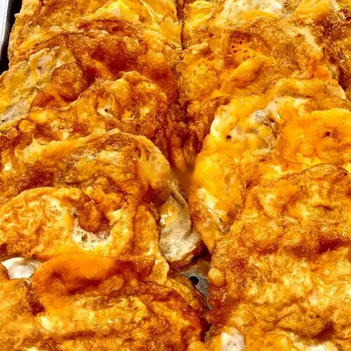 Hình ảnh Bánh mì cóc trứng chiên giòn