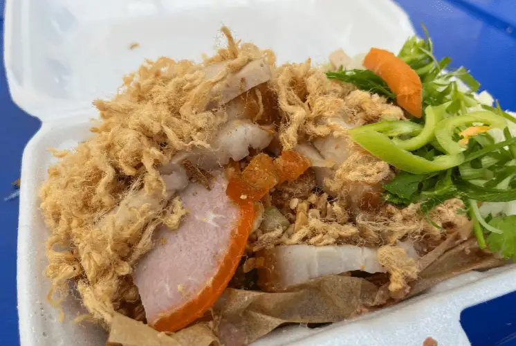 Xôi Mặn Phần Đặc Biệt - 35.000 ₫ tại Bánh Mì Hà Nội - Nguyễn Thị Định